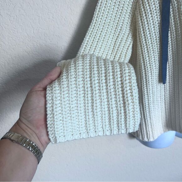 NWT Aerie oversized chunky knit lace up sweater, size Large. - Picture 2 of 5